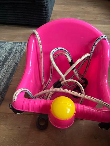 Roze Schommel beschikbaar voor biedingen