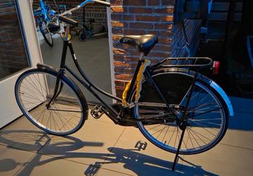 Omafiets Halfords, 20+ jaar oud, goede staat, inclusief 2 beschikbaar voor biedingen