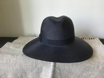 Z.g.a.n hoed blauw beschikbaar voor biedingen