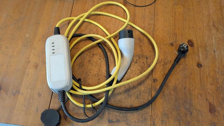 Mobiele lader type 2 volkswagen groep, Auto diversen, Laadpalen, Zo goed als nieuw, Laadkabel, Ophalen of Verzenden