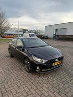 Hyundai i20 1.0 T-gdi 2022 Zwart Carplay Digital dashboard, Voorwielaandrijving, 450 kg, Zwart, Origineel Nederlands