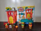 Play-Doh brandweerkazerne, complete set inclusief originele, Ophalen of Verzenden, Zo goed als nieuw, Knutselen