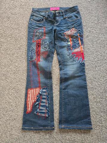 Save the Queen Spijkerbroek Maat 32 beschikbaar voor biedingen