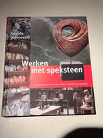 Boek Werken met speksteen, Zo goed als nieuw, Architecten, Ophalen