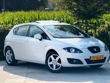 Seat-Leon Sport 1.2 TSI 105pk/Navi/Pano/Lmv/Nap/NwAPK/Cruise beschikbaar voor biedingen