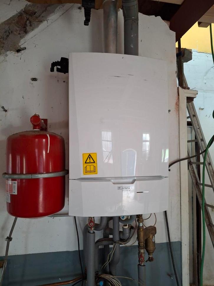 Goede CV ketel met expansievat, Doe-het-zelf en Verbouw, Geisers en Boilers, Gebruikt, Boiler, Aardgas, 20 tot 100 liter, Ouder dan 10 jaar
