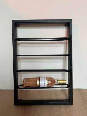 Wandrek voor 4 wijnflessen - Zwart staal beschikbaar voor biedingen