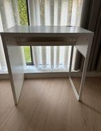 Ikea bureautje, Ophalen, 50 tot 100 cm, Zo goed als nieuw, 25 tot 50 cm