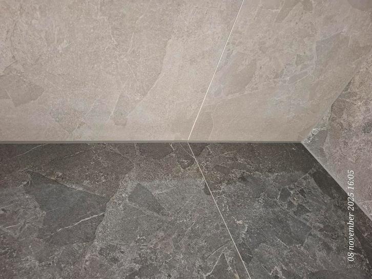 VT wonen "flakes" 60 x 120 vloer / muur tegels 4.32 m2, Doe-het-zelf en Verbouw, Tegels, Zo goed als nieuw, Vloertegels, Keramiek