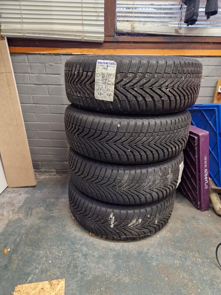 4 Winterbanden Opel Astra - Goede Staat, Ophalen, Gebruikt, 16 inch, Band(en)
