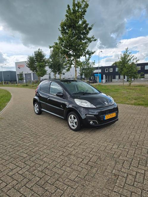 Peugeot 107 1.0 12V 5DR 2013 Black & Silver edition, Auto's, Peugeot, Particulier, Benzine, A, Hatchback, Handgeschakeld, Origineel Nederlands