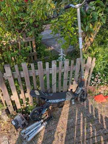 kapotte step, bokjes auto (niet compleet) kapotte dynamo beschikbaar voor biedingen