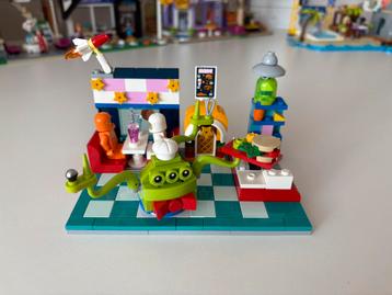 Lego setje 40687 alien setje diner cafe beschikbaar voor biedingen