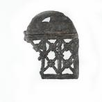 Einde stuk van een tinnen kist, 4,2g 40x32mm    b094, Antiek en Kunst, Antiek | Tin, Verzenden