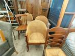 Diversen setjes oude stoelen met tafels, Huis en Inrichting, Stoelen, Vier, Bieden naar uw beleefdheid 😊, Gebruikt, Ophalen of Verzenden