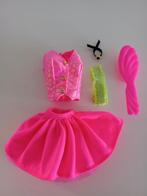 Kledingsetje Barbie Cut and Style uit 1994, Ophalen of Verzenden, Gebruikt, Kleertjes