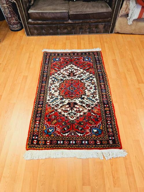 Handgeknoopt Heriz Tapijt. Prachtige kleuren en patronen!, Antiek en Kunst, Antiek | Kleden en Textiel, Ophalen of Verzenden