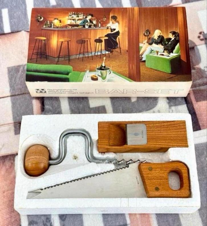 Vintage Bar-set Barset kurkentrekker zaag cheese wine rasp, Antiek en Kunst, Antiek | Keukenbenodigdheden, Ophalen of Verzenden