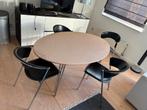Tafel met 4 stoelen in prima staat, Ophalen, 100 tot 150 cm, Rond, Zo goed als nieuw