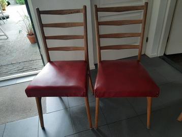Vintage ladderstoelen beschikbaar voor biedingen