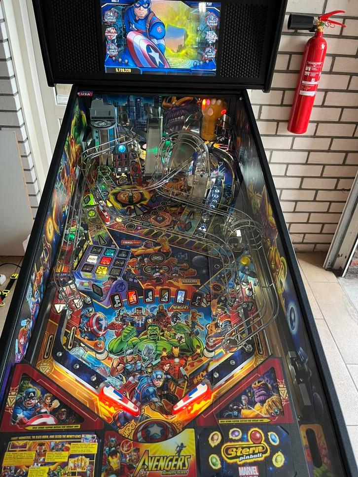 Avengers infinity quest premium flipperkast, Verzamelen, Automaten | Flipperkasten, Zo goed als nieuw, Overige soorten, Flipperkast