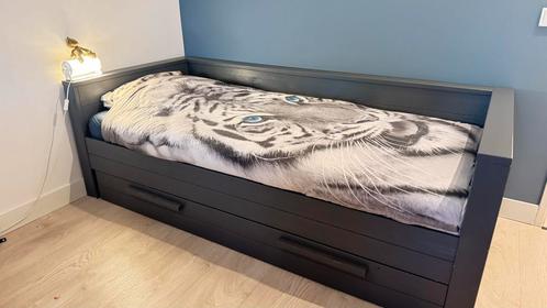 Woood Dennis Bed met Bedlade + matras - Zo Goed Als Nieuw, Huis en Inrichting, Slaapkamer | Bedden, Zo goed als nieuw, Ophalen