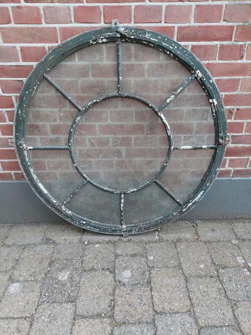 Een zeer mooi groot te openen rond 92cm aliminium stalraam, Doe-het-zelf en Verbouw, Glas en Ramen, Gebruikt, Minder dan 80 cm