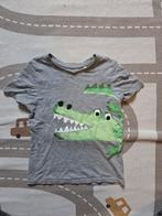 Shirt maat 116 met krokodil, Kinderen en Baby's, Kinderkleding | Maat 116, C&A, Ophalen of Verzenden, Zo goed als nieuw, Shirt of Longsleeve