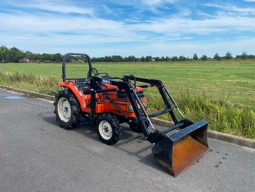 Kubota GT-3 4WD Minitrekker met Voorlader beschikbaar voor biedingen