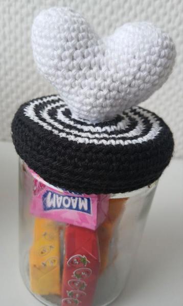 Gondas Creaties glazen potje Lief Hartje + snoepjes. Cadeau beschikbaar voor biedingen