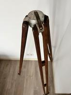 Prachtig origineel vintage houten statief. Zwitserland Kern, Antiek en Kunst, Ophalen of Verzenden
