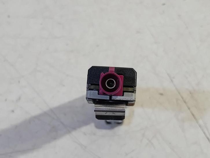 Antenne versterker Volkswagen Polo, Auto diversen, Autoradio's, Ophalen of Verzenden