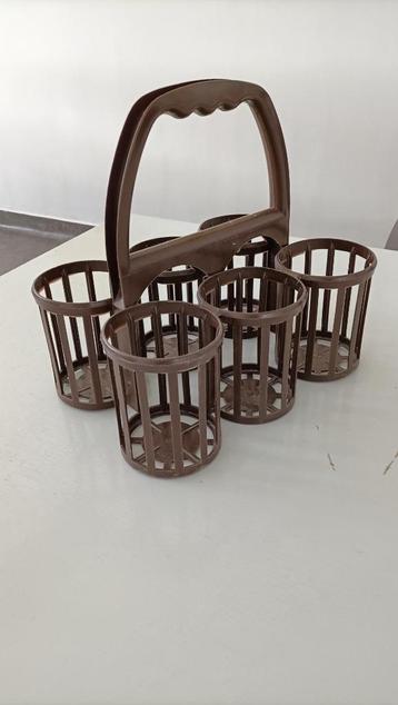 retro bruine flessendrager flessenmand Curver jaren 70 beschikbaar voor biedingen