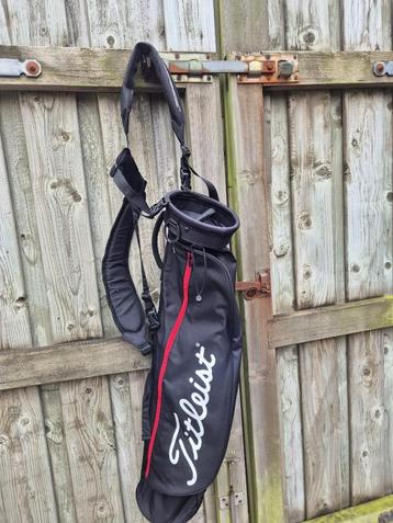 Nieuwe Titleist golftas met draagriemen beschikbaar voor biedingen