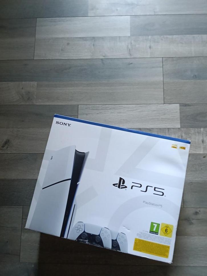 PlayStation 5 slim disc 1 controller en 2 spelen   met doos, Spelcomputers en Games, Spelcomputers | Sony PlayStation 5, Zo goed als nieuw