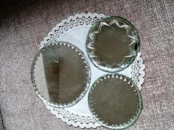 Antieke onderzetter spiegeltjes beschikbaar voor biedingen