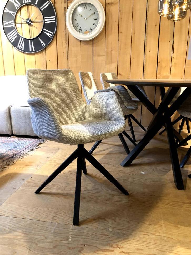 Armstoel op spinpoot Mintra in Coco Shell, Huis en Inrichting, Stoelen, Nieuw, Vijf, Zes of meer stoelen, Stof, Overige kleuren