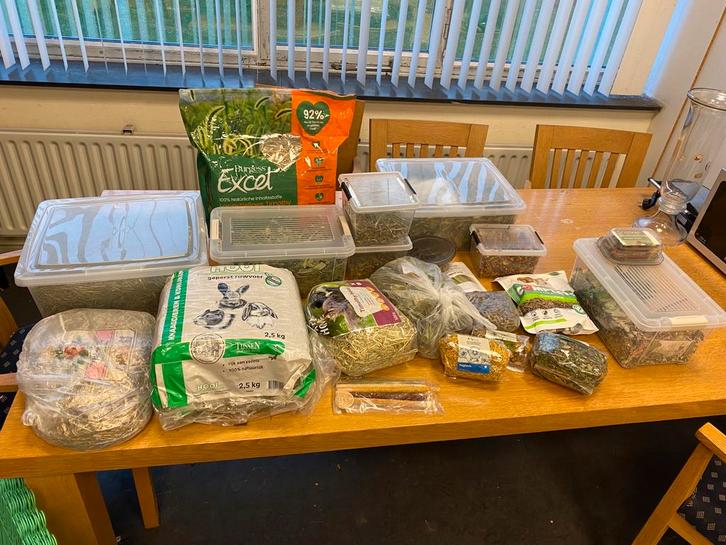 Spullen voor konijnen (kruiden, hooi, lekkernijen), Dieren en Toebehoren, Dierenvoeding, Knaagdier of Konijn, Ophalen