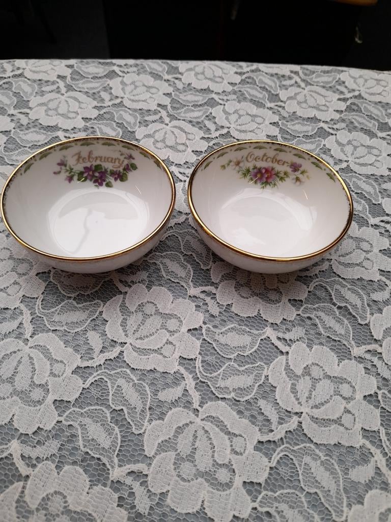 Royal albert flower of the month schaaltjes 18.50 p.s, Ophalen of Verzenden