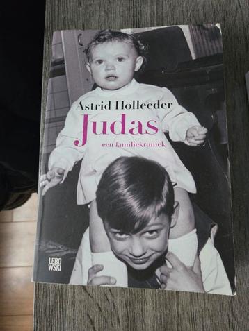 Astrid Holleeder - Judas beschikbaar voor biedingen