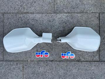 UFO Vintage Handkappen Wit - Nieuw beschikbaar voor biedingen