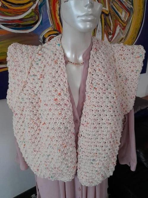 Nieuw handgebreid Gilet model Kiro by Kim, Kleding | Dames, Truien en Vesten, Nieuw, Ophalen of Verzenden