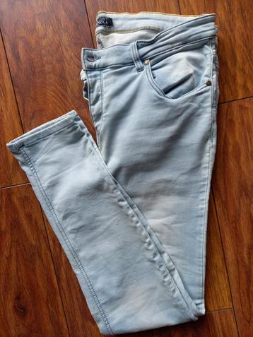 Leuke lichtblauwe heren jeans  / spijkerbroek  beschikbaar voor biedingen