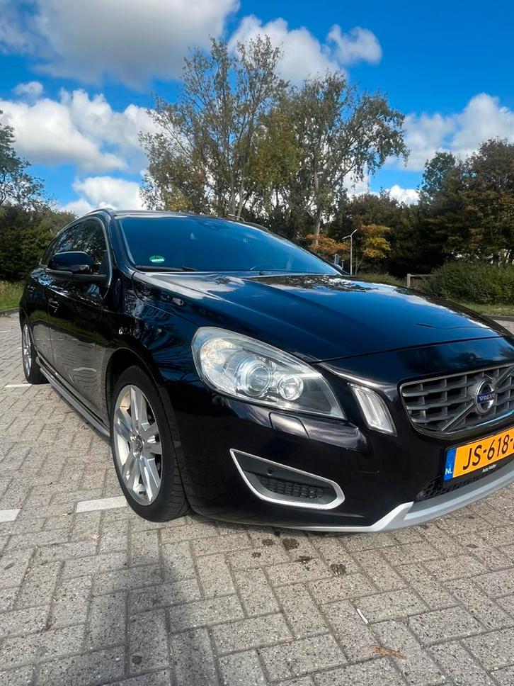 Volvo V60 T4 180pk Start/stop 2011 Zwart, Auto's, Volvo, Particulier, V60, Benzine, B, Stationwagon, Handgeschakeld, Geïmporteerd