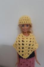 Barbie kleertjes poncho met muts geel, Nieuw, Verzenden, Barbie