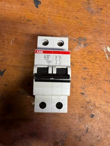 ABB Installatieautomaat S202 B10 – 2-polig 10A – 400V beschikbaar voor biedingen