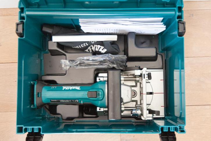 Makita DPJ180 ZJ 18v  accu lamellenfrees / Lamello body Mbox, Doe-het-zelf en Verbouw, Gereedschap | Freesmachines, Nieuw, Accu