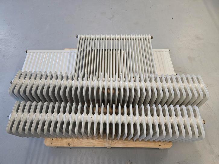 Klassieke Radiatoren in goede staat - Retro design radiator, Doe-het-zelf en Verbouw, Verwarming en Radiatoren, Gebruikt, Radiator