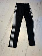 Adidas trainingsbroek, Kleding | Dames, Sportkleding, Overige typen, Zo goed als nieuw, Maat 36 (S), Zwart