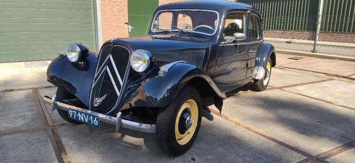 Citroen Traction Avant mooi + goed, Auto's, Oldtimers, Particulier, Citroën, Benzine, Sedan, Handgeschakeld, Blauw, Grijs, Stof
